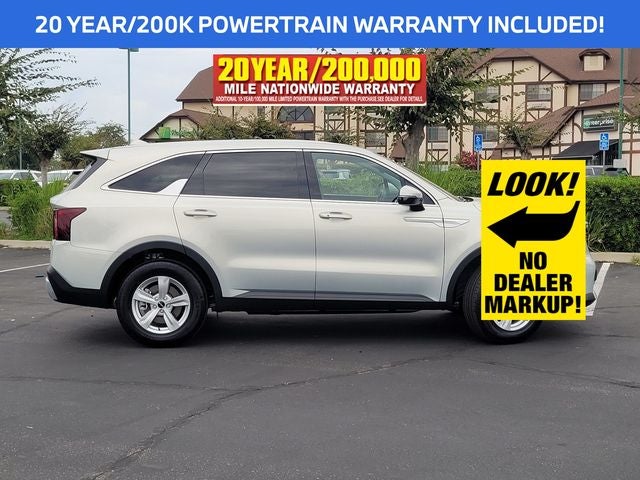 2026 Kia Sorento — rear three-quarter view