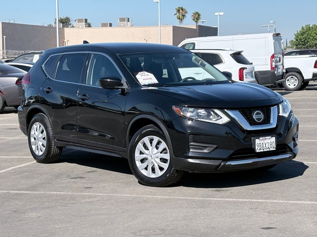 2018 Nissan Rogue — side profile view